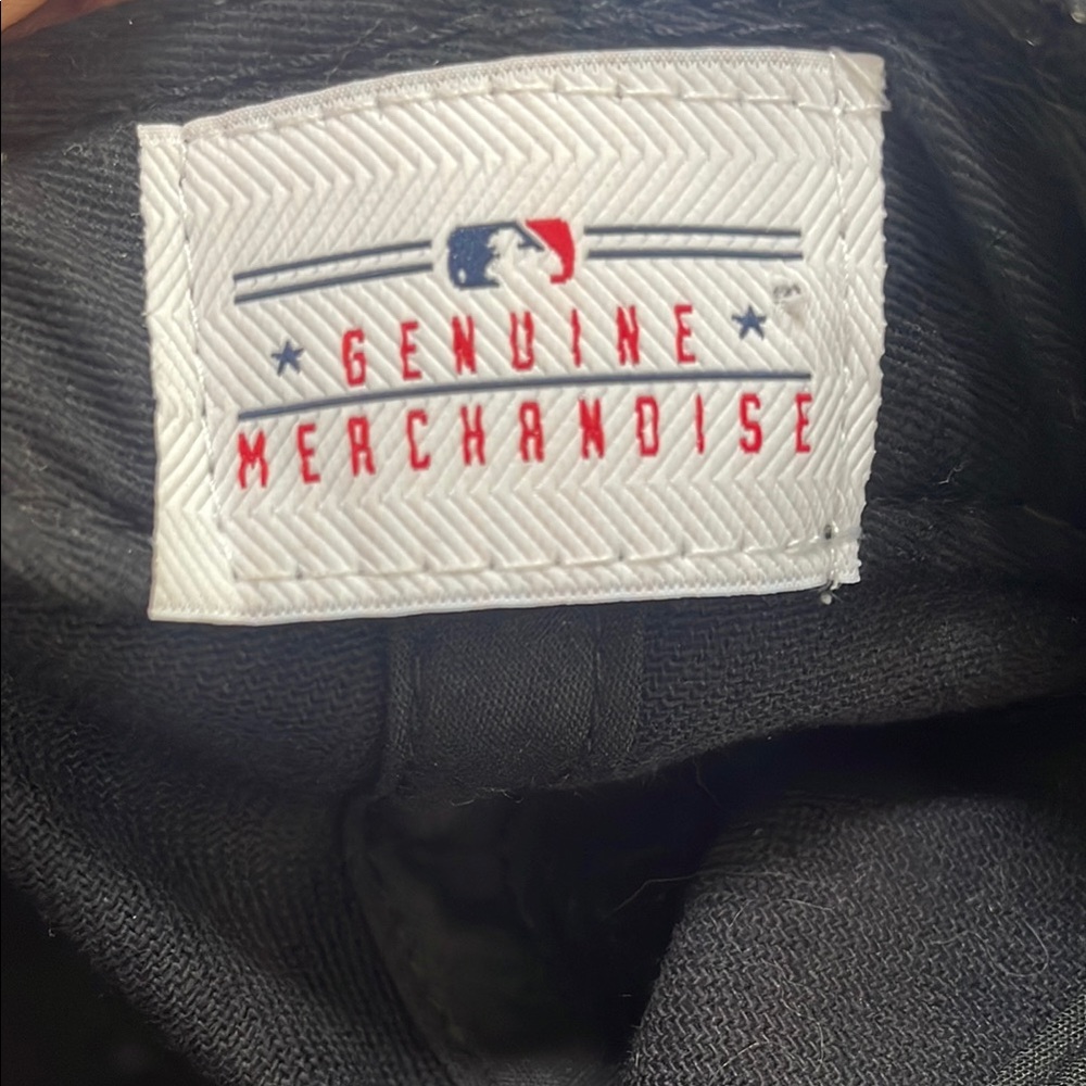 Genuine Merchandise SF Cap & Blanket - Picture 9 of 9